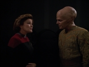 extant_StarTrek_Voyager_4x26-HopeAndFear_00528.jpg