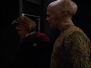 extant_StarTrek_Voyager_4x26-HopeAndFear_00532.jpg