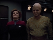 extant_StarTrek_Voyager_4x26-HopeAndFear_00552.jpg