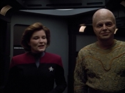 extant_StarTrek_Voyager_4x26-HopeAndFear_00555.jpg