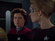 extant_StarTrek_Voyager_4x26-HopeAndFear_00665.jpg