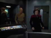 extant_StarTrek_Voyager_4x26-HopeAndFear_00701.jpg