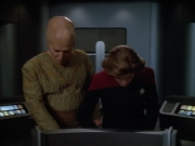 extant_StarTrek_Voyager_4x26-HopeAndFear_00705.jpg