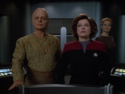extant_StarTrek_Voyager_4x26-HopeAndFear_00712.jpg