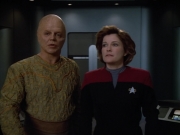 extant_StarTrek_Voyager_4x26-HopeAndFear_00721.jpg