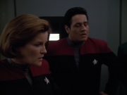 Filename=extant_StarTrek_Voyager_4x26-HopeAndFear_01361.jpg
Filesize=95KiB
Dimensions=1200x900
Date added=Oct 04, 2019 extant_StarTrek_Voyager_4x26-HopeAndFear_01361.jpg