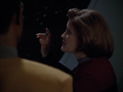 extant_StarTrek_Voyager_4x26-HopeAndFear_01456.jpg