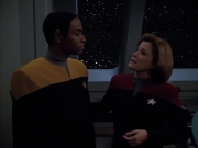 extant_StarTrek_Voyager_4x26-HopeAndFear_01518.jpg