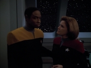 extant_StarTrek_Voyager_4x26-HopeAndFear_01521.jpg