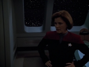 extant_StarTrek_Voyager_4x26-HopeAndFear_01525.jpg