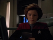 extant_StarTrek_Voyager_4x26-HopeAndFear_01586.jpg