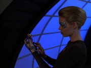 extant_StarTrek_Voyager_4x26-HopeAndFear_01703.jpg