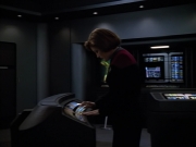 extant_StarTrek_Voyager_4x26-HopeAndFear_01951.jpg
