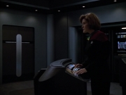 extant_StarTrek_Voyager_4x26-HopeAndFear_01953.jpg