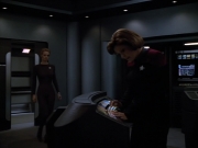 extant_StarTrek_Voyager_4x26-HopeAndFear_01964.jpg