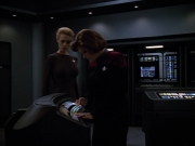 extant_StarTrek_Voyager_4x26-HopeAndFear_01971.jpg
