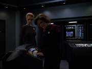 extant_StarTrek_Voyager_4x26-HopeAndFear_01972.jpg