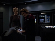 extant_StarTrek_Voyager_4x26-HopeAndFear_01975.jpg