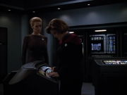extant_StarTrek_Voyager_4x26-HopeAndFear_01979.jpg