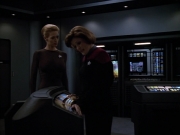 extant_StarTrek_Voyager_4x26-HopeAndFear_01983.jpg