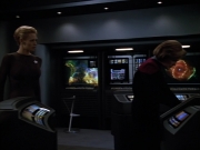 extant_StarTrek_Voyager_4x26-HopeAndFear_01989.jpg
