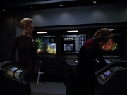 extant_StarTrek_Voyager_4x26-HopeAndFear_01990.jpg