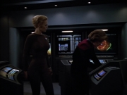 extant_StarTrek_Voyager_4x26-HopeAndFear_01991.jpg