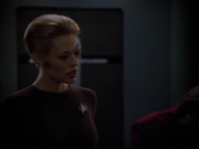 extant_StarTrek_Voyager_4x26-HopeAndFear_01992.jpg