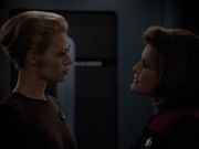 extant_StarTrek_Voyager_4x26-HopeAndFear_02009.jpg