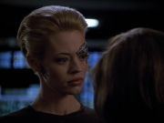 extant_StarTrek_Voyager_4x26-HopeAndFear_02042.jpg