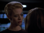 extant_StarTrek_Voyager_4x26-HopeAndFear_02043.jpg