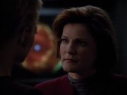 extant_StarTrek_Voyager_4x26-HopeAndFear_02045.jpg