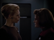 extant_StarTrek_Voyager_4x26-HopeAndFear_02053.jpg
