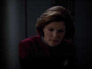 extant_StarTrek_Voyager_4x26-HopeAndFear_02155.jpg