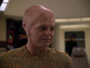 extant_StarTrek_Voyager_4x26-HopeAndFear_02446.jpg