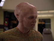 extant_StarTrek_Voyager_4x26-HopeAndFear_02450.jpg