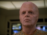 extant_StarTrek_Voyager_4x26-HopeAndFear_02470.jpg