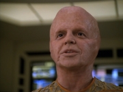 extant_StarTrek_Voyager_4x26-HopeAndFear_02471.jpg