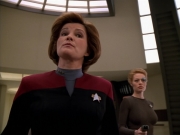 extant_StarTrek_Voyager_4x26-HopeAndFear_02480.jpg