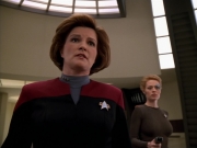 extant_StarTrek_Voyager_4x26-HopeAndFear_02482.jpg