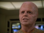 extant_StarTrek_Voyager_4x26-HopeAndFear_02494.jpg