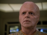 extant_StarTrek_Voyager_4x26-HopeAndFear_02509.jpg