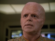 extant_StarTrek_Voyager_4x26-HopeAndFear_02511.jpg