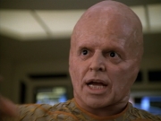 extant_StarTrek_Voyager_4x26-HopeAndFear_02525.jpg