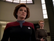 extant_StarTrek_Voyager_4x26-HopeAndFear_02527.jpg