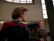 extant_StarTrek_Voyager_4x26-HopeAndFear_02528.jpg