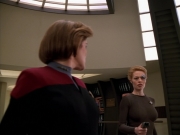 extant_StarTrek_Voyager_4x26-HopeAndFear_02529.jpg