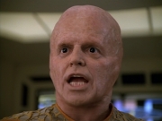 extant_StarTrek_Voyager_4x26-HopeAndFear_02532.jpg
