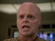 extant_StarTrek_Voyager_4x26-HopeAndFear_02533.jpg