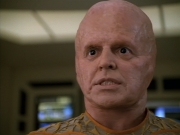 extant_StarTrek_Voyager_4x26-HopeAndFear_02536.jpg